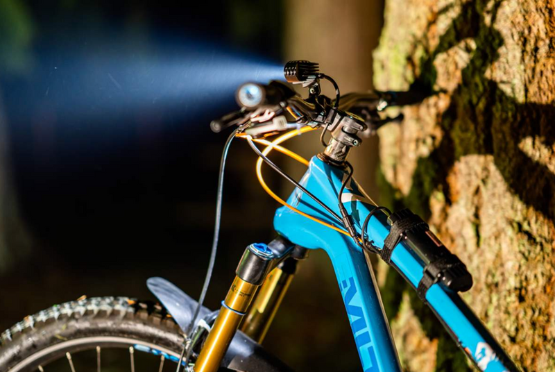 Load image into Gallery viewer, Explorer 3 Bicycle/e-bike light
