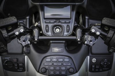 Load image into Gallery viewer, HeliBar Compatable with Honda GL1800 &amp; F6B Multi Adjustable Handlebars 2001-2017 in Black-LST01084-KITA – Horizon
