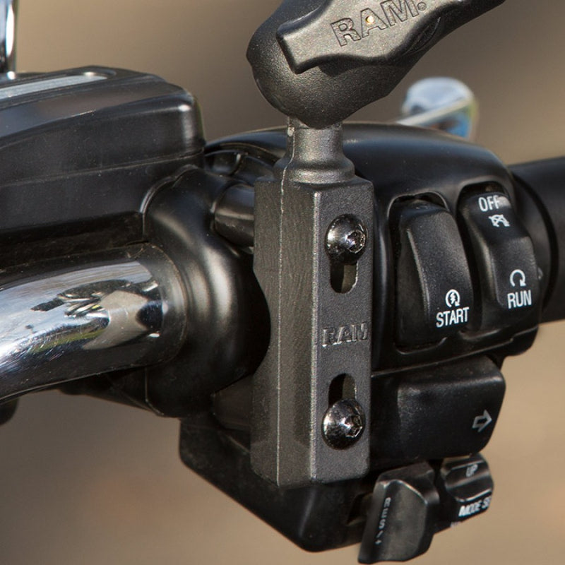 Load image into Gallery viewer, RAM-B-309-1 Brake/Clutch Handlebar Mount with 1&quot; Ball
